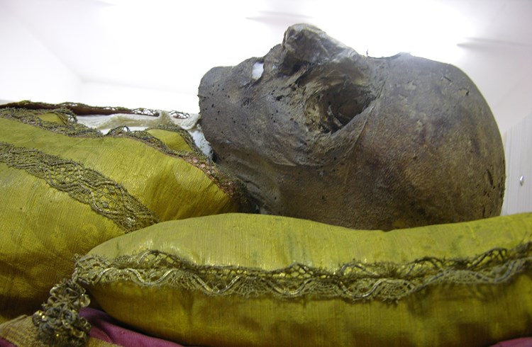 Neraspadnuto tijelo sv. Ivana Olinija u Vodnjanu