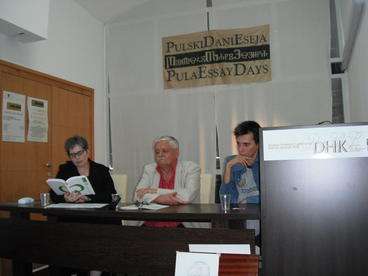 Angela Pataki, Laszlo Vegel i Natalija Grgorinić u Klubu književnika DHK-a (M. ĆURIĆ)
