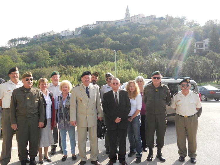 Austrijski časnici u Buzetu (G. Č. Š.)