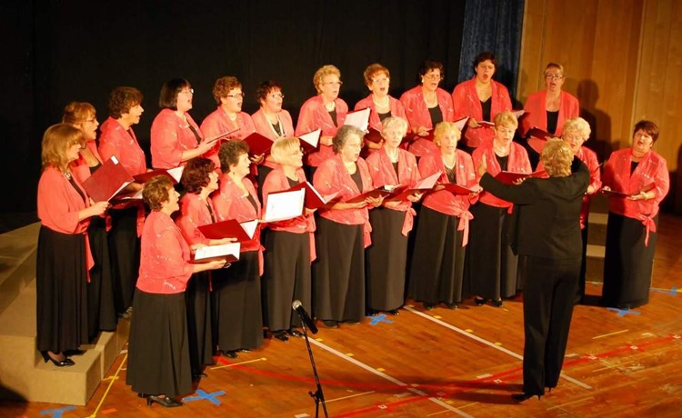 Ženski zbor KUD-a "Lino Mariani" (T. KOCIJANČIĆ)