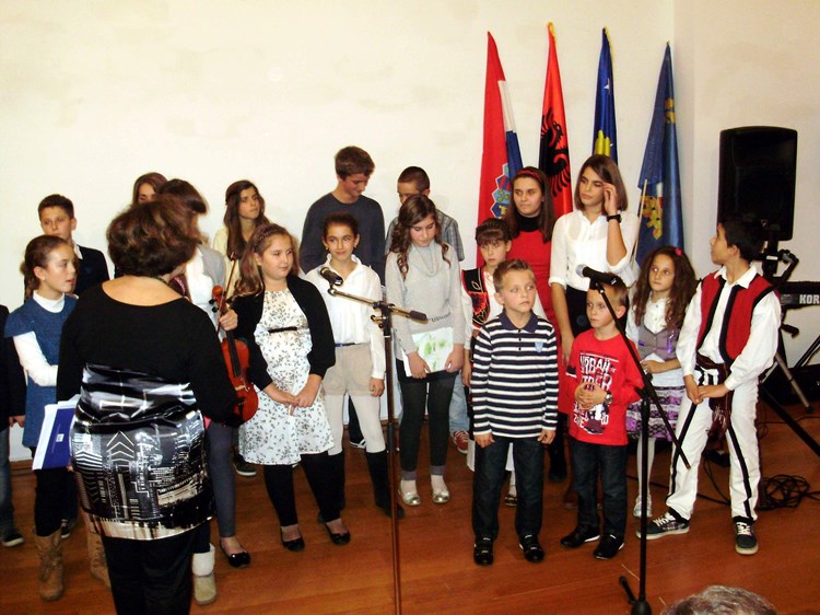 Nastup učenika dopunske nastave na albanskom jeziku (A. P)