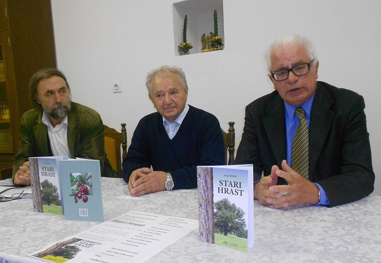 Tomislav Milohanić, Alojz Sinčić i Stelio Prodan na predstavljanju knjige u Škropetima (M. RIMANIĆ)