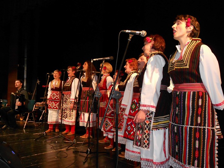 Nastup makedonske glazbene skupine Despina u Pazinu (Snimio: Davor ŠIŠOVIĆ)