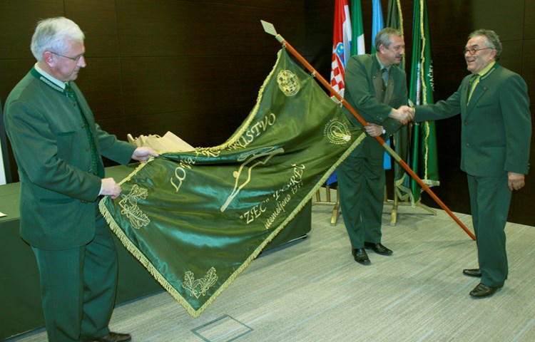 Svečana primopredaja zastave (M. DAMJAN) 