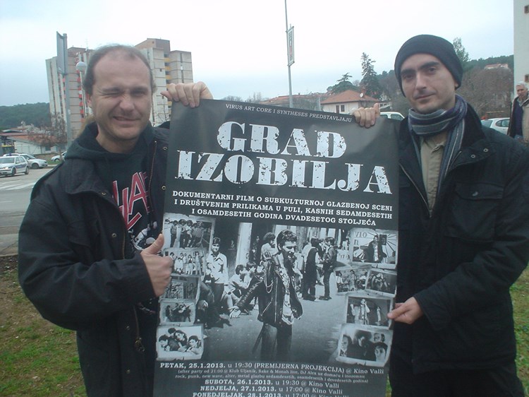 Medić i Gotovac s plakatom za film (M. RADIĆ)