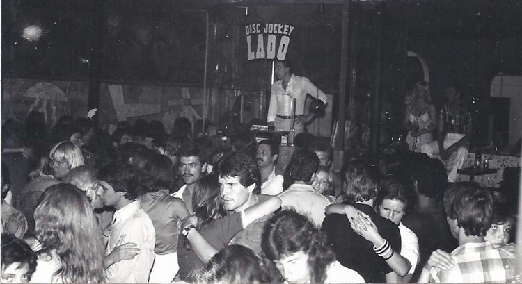 Ovako je bilo 1976. - DJ Lado sentišima puni plesni podij u Plavoj