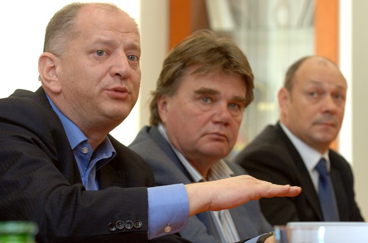 Nikica Gabrić, Ivan Jakovčić i Giovanni Sponza na press konferenciji (M. MIJOŠEK)