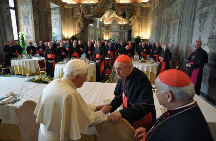 Ručak u povodu 5. obljetnice pontifikata Benedikta XVI. organizirao je kardinal Sodano