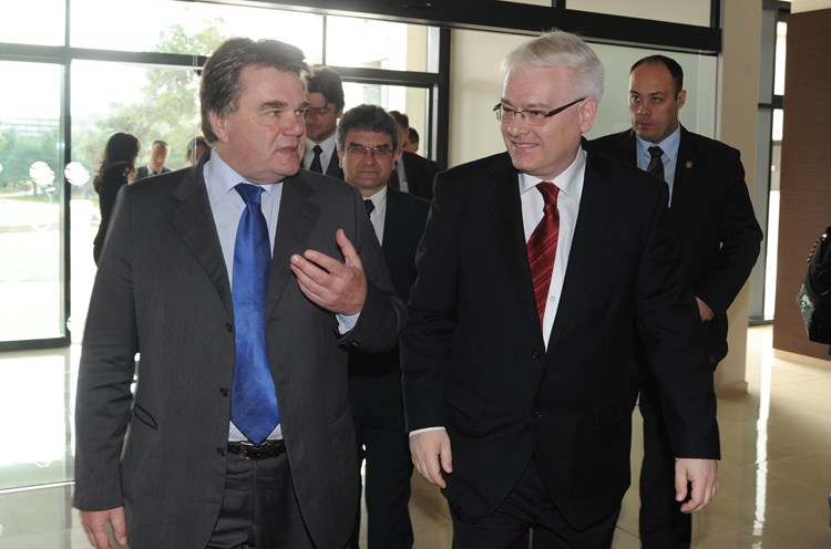 Ivo Josipović s istarskim županom Ivanom Jakovčićem (Snimio Milivoj MIJOŠEK)