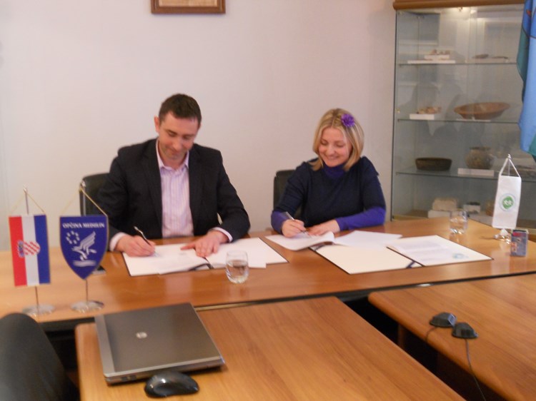 Potpisivanje sporazuma o partnerstvu - Goran Buić i Kristina Bulešić (T. GRBIĆ)