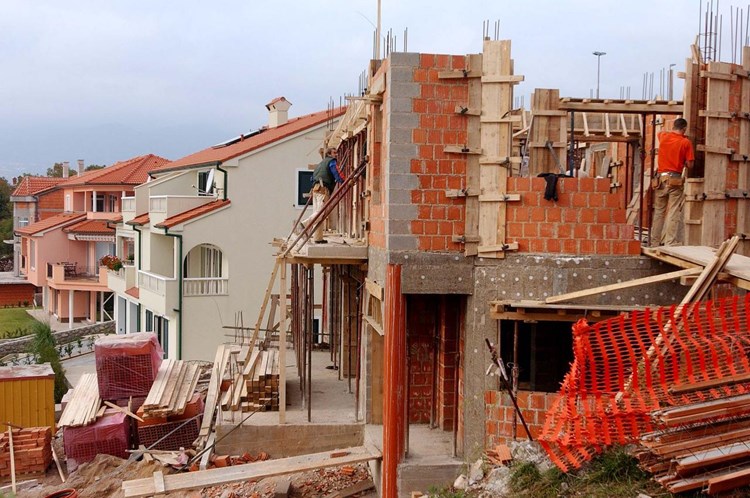 Kod gradnje kuće, cijena zemljišta zauzima od četvrtine do trećine ukupne investicije (P. FABIJAN/NL)