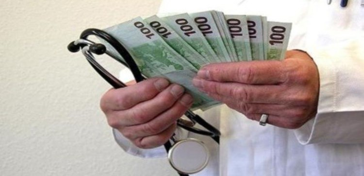 Zbog malih plaća, mađarski liječnici u svojoj zemlji često primaju mito (arhiva GI)