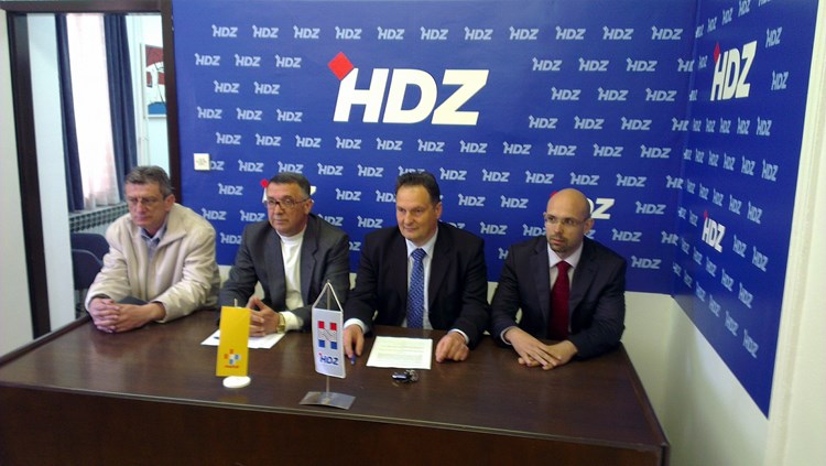 Zoran Hrga, dr. Srećko Butorac, Zrinko Kajfeš, Ivica Butorac (G. R.)