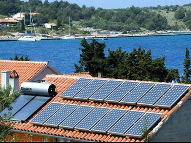 Bespovratni poticaji i za solarne kolektore (internet)