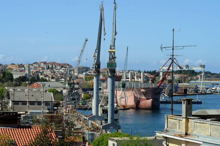Brodogradilište Uljanik (M. MIJOŠEK)