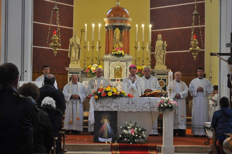 Biskup Dražen Kutleša predvodio je misu u čast sv. Zenonu (Tanja KOCIJANČIĆ)