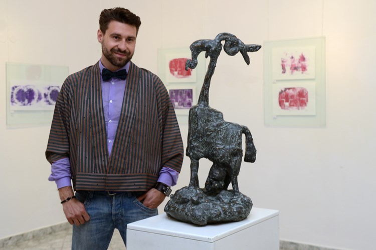 Vedran Šilipetar kraj svoje skulpture (M. ANGELINI) 