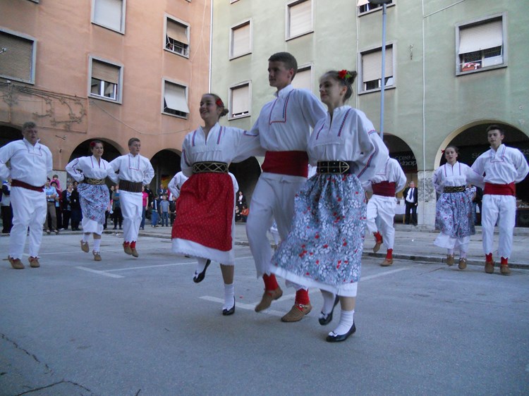 Nastupio je KUD Stari grad iz Ključa (I. RADIĆ)