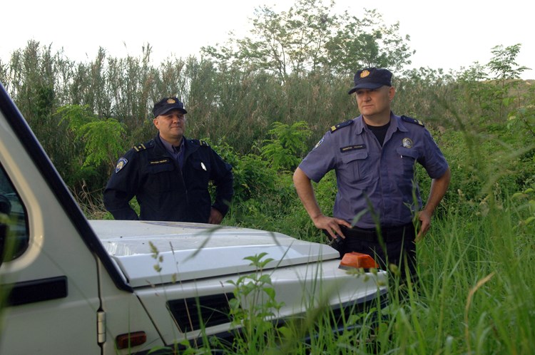 Policija zaustavila četiri ilegalca u pokušaju prelaska državne granice (M. SARDELIN)