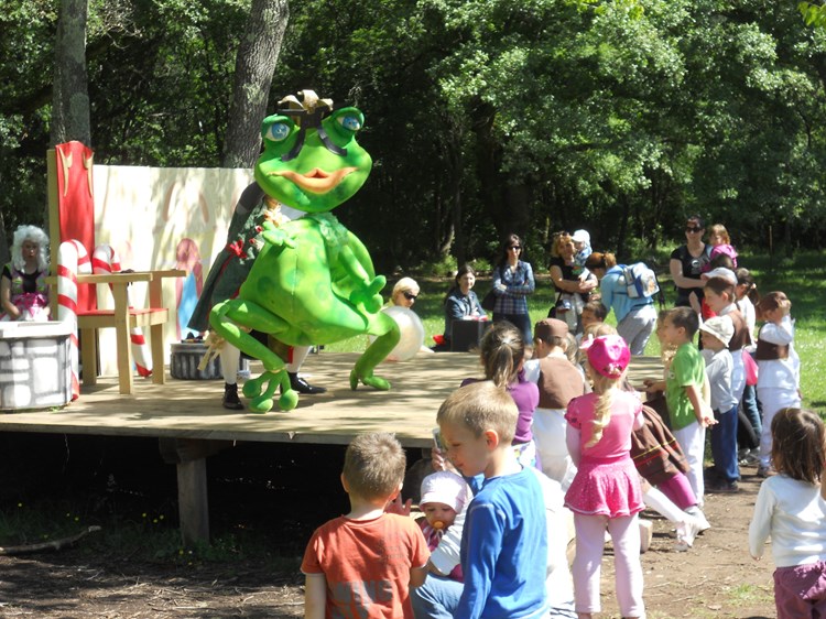 Predstava "Princeza žabarica" Udruge Birikina u Šijanskoj šumi