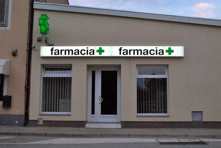 Farmacia bez natpisa ljekarna (A. POKRAJAC)