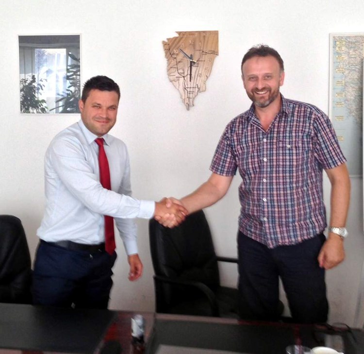 Ugovor su potpisali Christian Santaleza i Mijat Stanić (A. POKRAJAC)