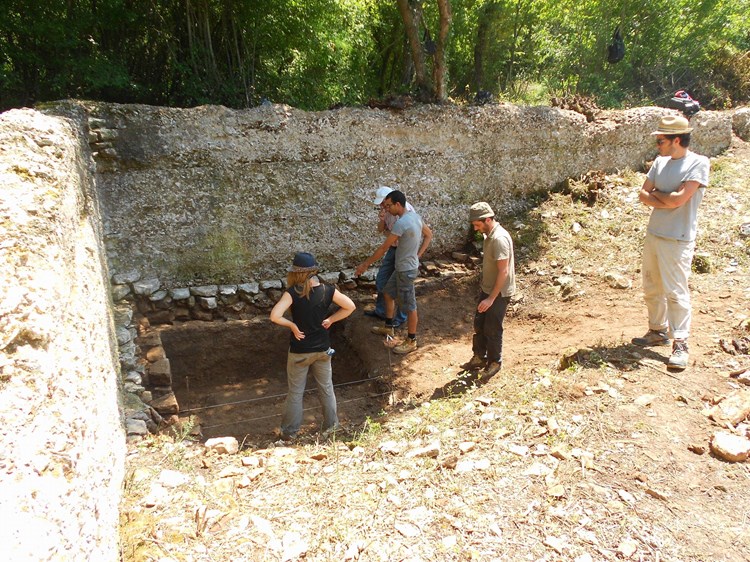 Ostaci antičke cisterne na Crkvini