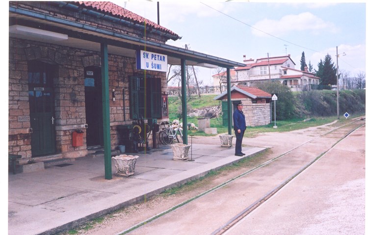 Mjesto tragedije: željeznička stanica u Sv. Petru u Šumi (Đ. LIČINA)