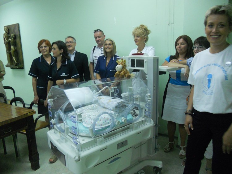 Pulska bolnica dobila je inkubator