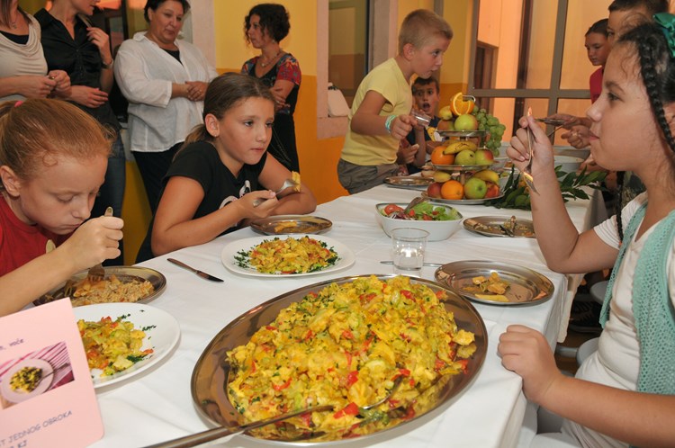 Na školskim jelovnicima poželjni su sezonske namirnice, povrće i riba (N. LAZAREVIĆ/arhiva)