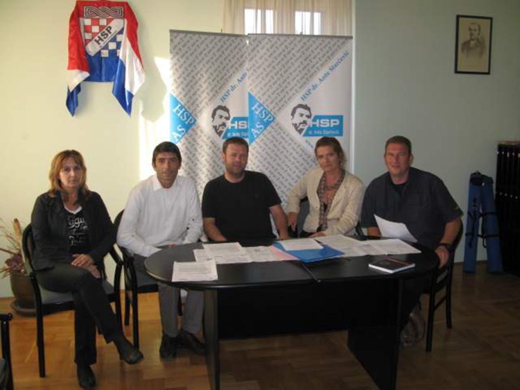 S pressice HSP "dr. Ante Starčević" u Rovinju: Katica Grgić, Marijo Vujica, Zlatko Jurcola, Ana Kolić Marković i  Dario Balde