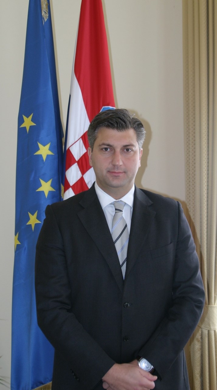 Andrej Plenković susreo se s istarskim županom i održao predavanje studentima FET-a "Dr. Mijo Mirković" (D. B. P.)