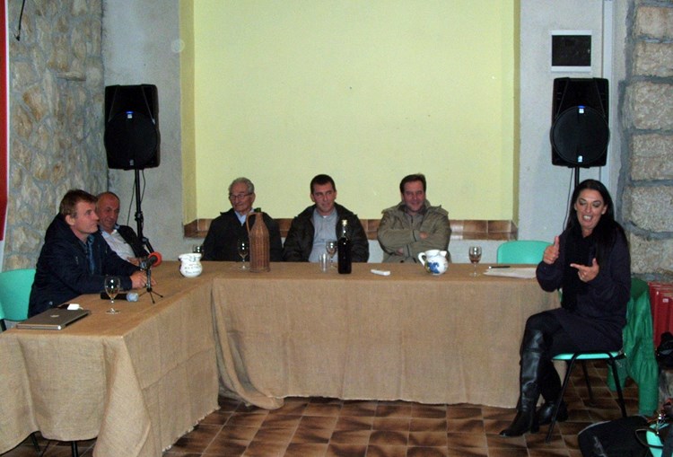 Josip Franković, Ratko Mrak, Anton Tone Baćac, Ivan Baćac, Dean Močinić i Roberta Razzi (R. SELAN)