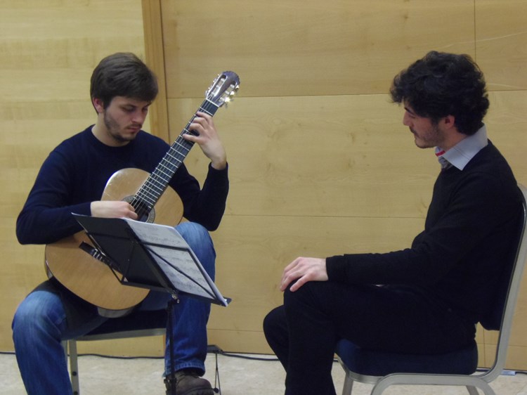  Gabriel Bianco (desno) drži masterclass s učenicim