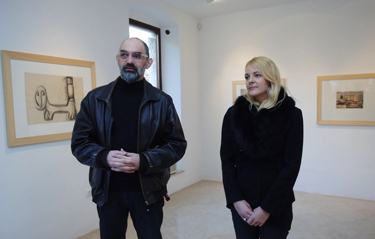 Eros Čakić i Jasmina Nina Kamber na otvorenju izložbe (D. MEMEDOVIĆ) 