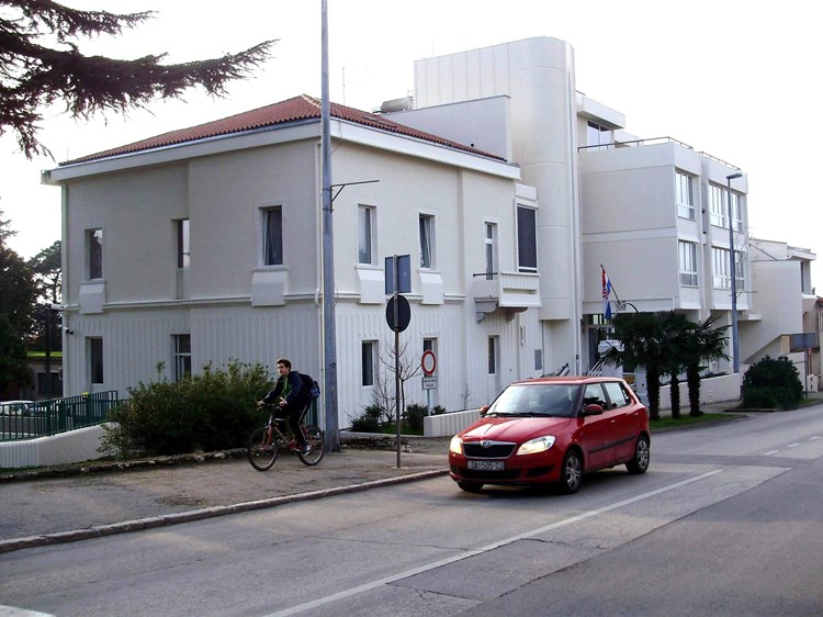 Preuređenje zgrade Policijske postaje Rovinj (A. POKRAJAC)