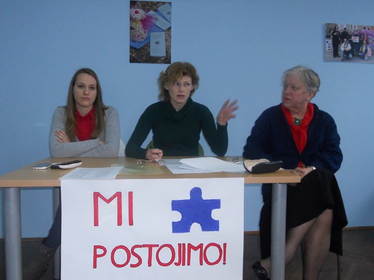 S konferencije za novinare Udruge za autizam Istra (S. ROJNIĆ SINKOVIĆ)