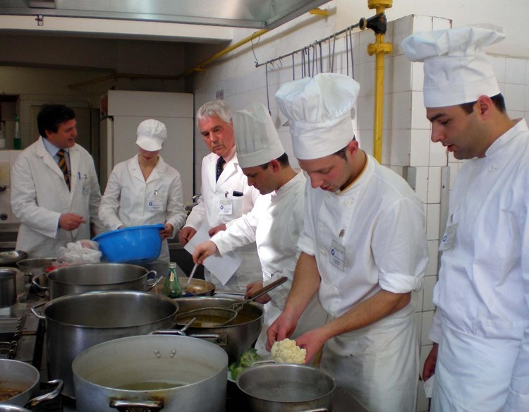 Velik interes za obrazovanje za zvanje kuharA (Arhiva GI)