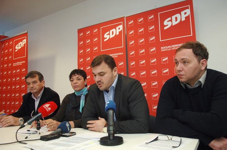 Istarski SDP-ovci - Petar Radetić, Eda Kalčić, Danijel Ferić i Goran Subotić (D. MEMEDOVIĆ)