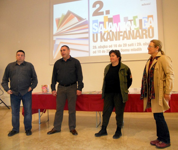Dragan Ogurlić, Sandro Jurman, Ivona Orlić i Đeni Milanović na otvorenju sajma (A. DAGOSTIN)