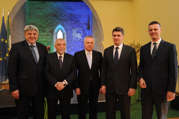 Zlatko Komadina, Stjepan Mesić, Valter Drandić, Zoran Milanović i Valter Flego (M. MIJOŠEK)