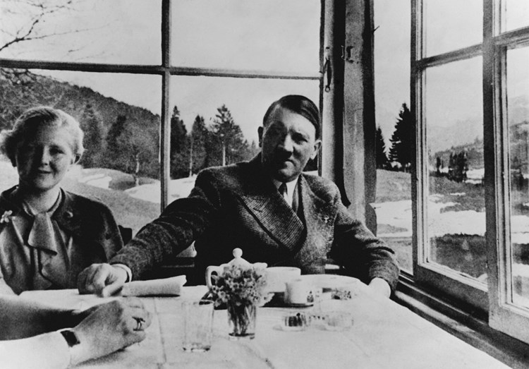 Adolf Hitler i Eva Braun (arhiva)