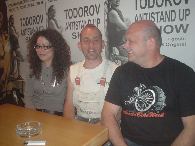 Lorena Nadrčić, Todor i Mirko Mocko u Rock Caffeu