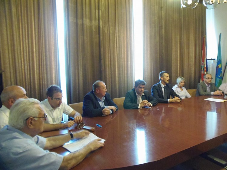 Predstavnici Bošnjaka istarskih gradova i općina na potpisivanju sporazuma o Koordinaciji (V. HABEREITER)