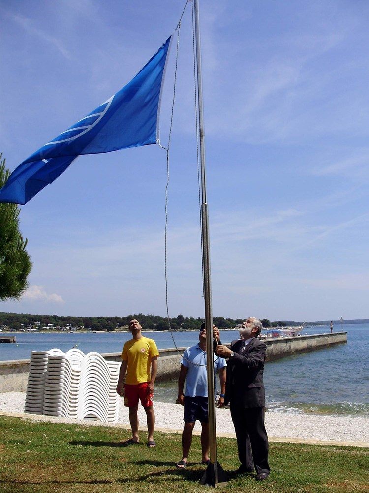 Podizanje plave zastave u Rovinju (N. ORLOVIĆ RADIĆ)