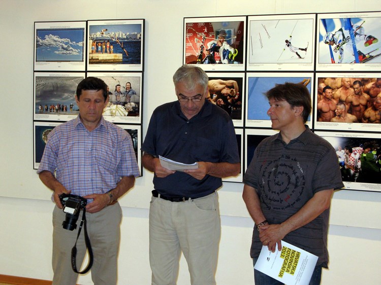 S otvorenja izložbe: Ermano Bančić, Mladen Boljkovac, tajnik i direktor CVU Batana, i Siniša Hančić