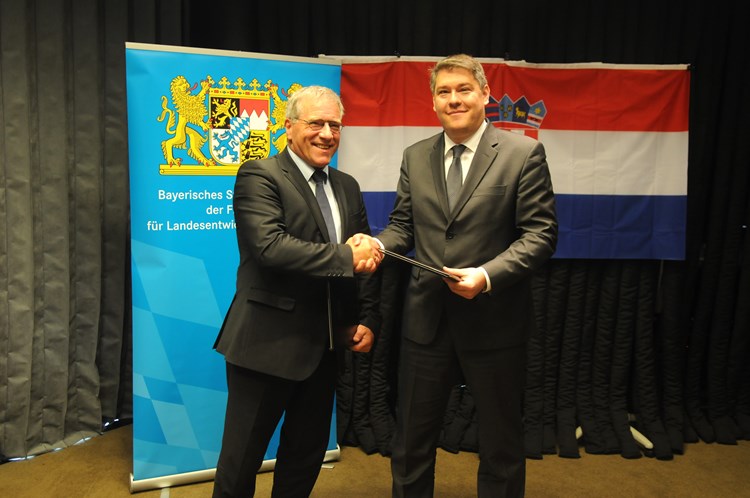 Ministar Laovac i Johannes Hintersberger u hotelu Lone potpisali sporauzm o suradnji poreznih uprava (D. Št.)