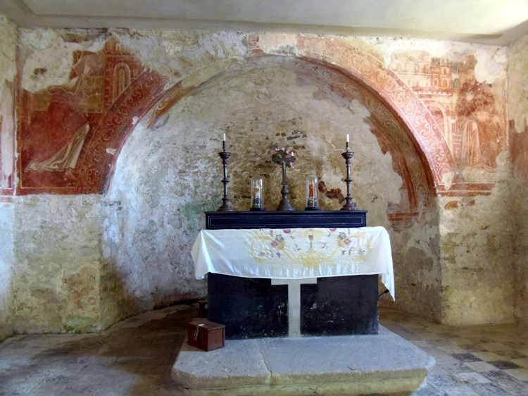 Vlaga polako uništava freske u humskoj crkvi sv. Jeronima (G. ČALIĆ ŠVERKO)