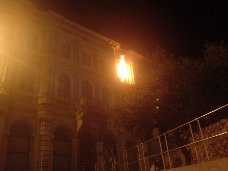 Požar u zgradi Mirovinskog osiguranja na Portarati (M. RADIĆ)