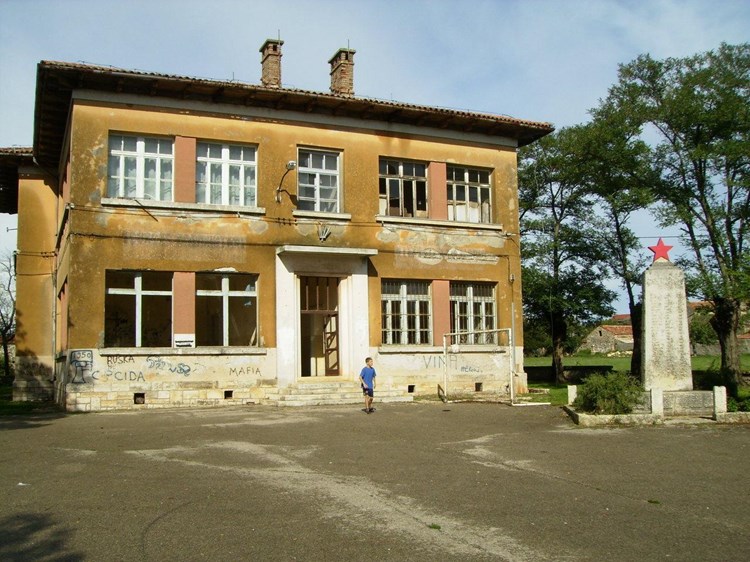 Stara škola u Jadreškima prenamijenit će se u vrtić 